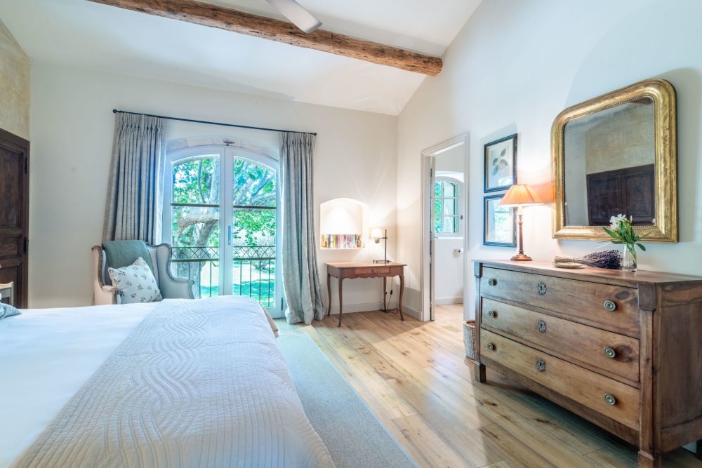 Photographs of Mas du Cardinal villa in Provence - Image 25 of 49