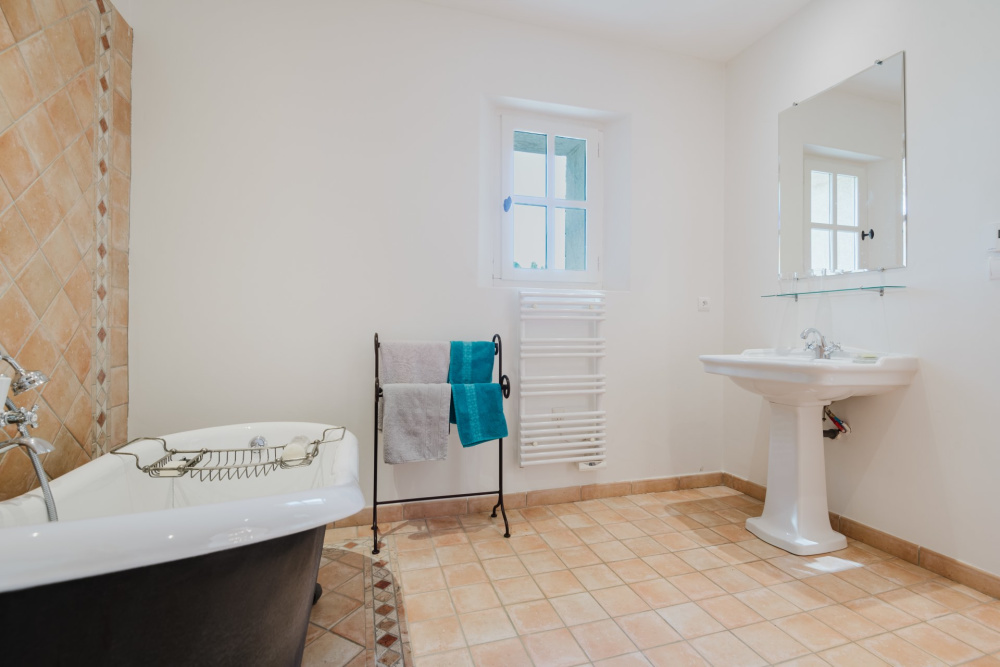 Photographs of Mas du Fournil villa in Provence - Image 33 of 47