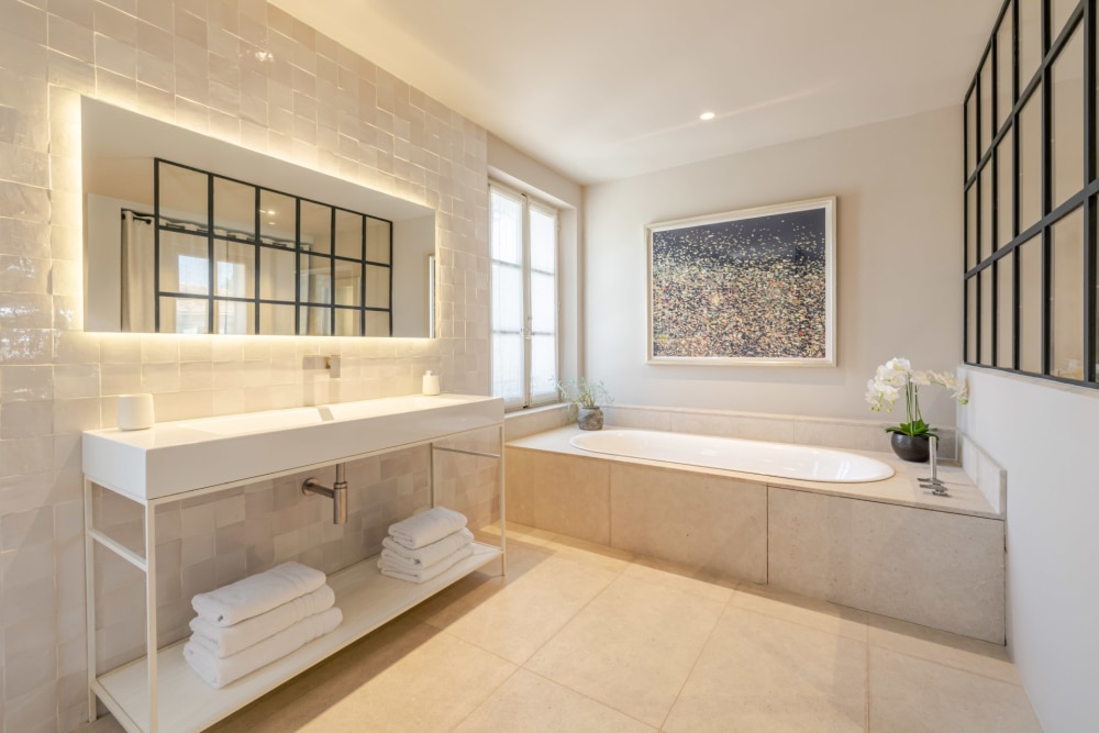 Photographs of Mas du Poète villa in Provence - Image 22 of 39