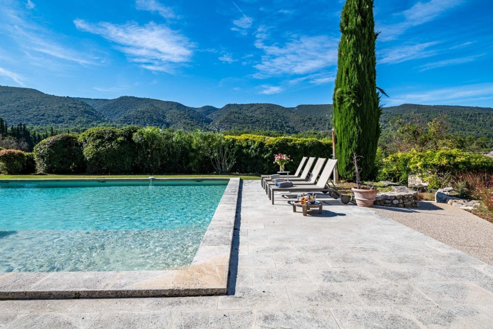 Photographs of Mas de la Salamandre villa in Provence - Image 17 of 57