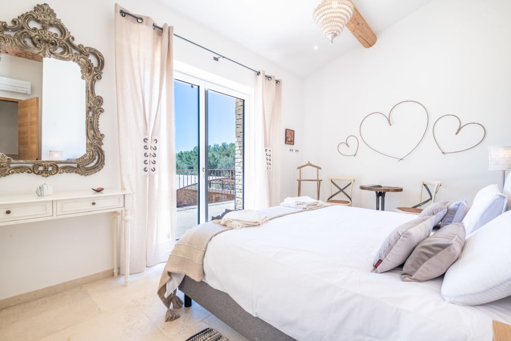 Photographs of Mas La Vue Royale villa in Provence - Image 25 of 45
