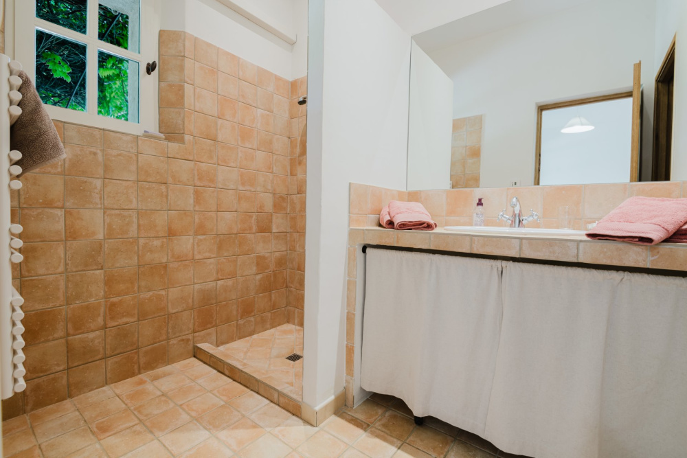 Photographs of Mas du Fournil villa in Provence - Image 38 of 47