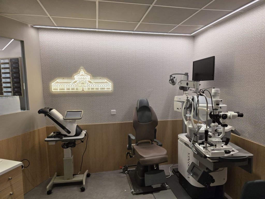 Tienda Óptico Ronda de Sant Antoni 4 08001 Barcelona interior