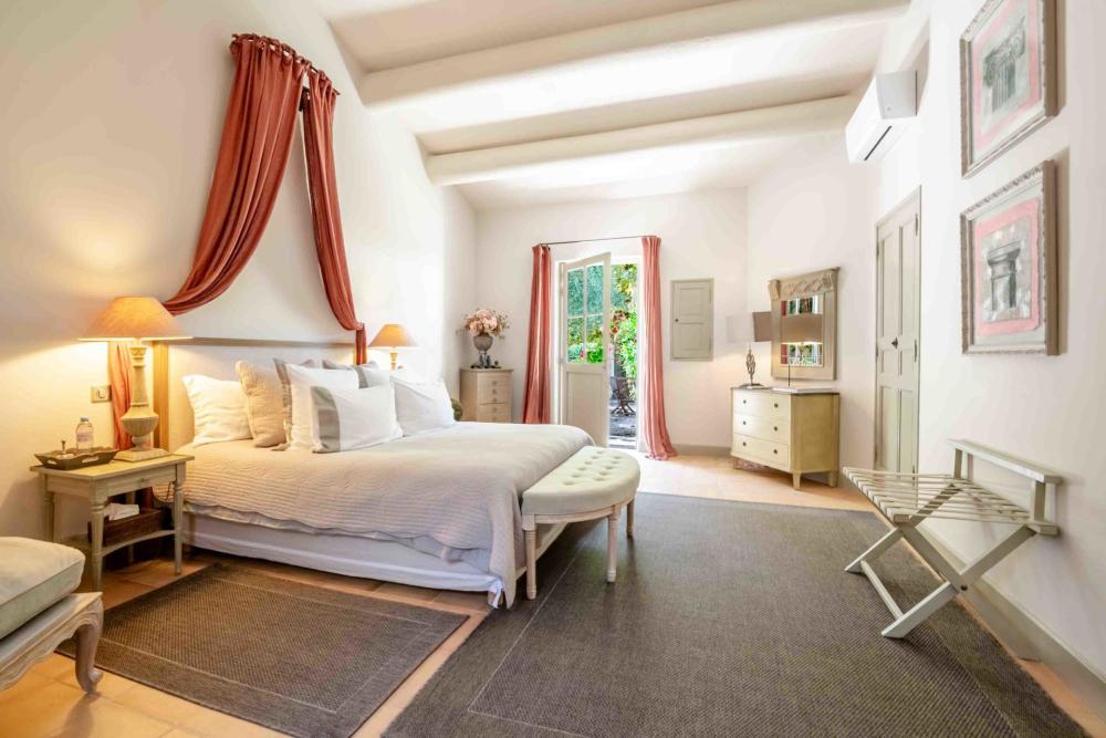 Photographs of Domaine de Villeblanche villa in Provence - Image 36 of 60