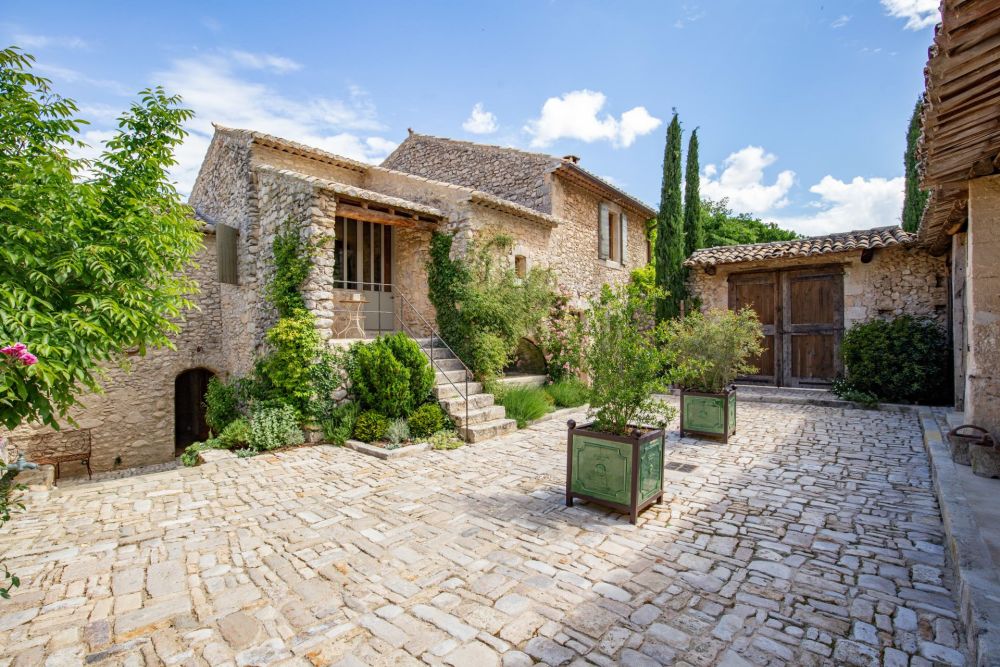 Photographs of Le Mas d’Or villa in Provence - Image 36 of 38