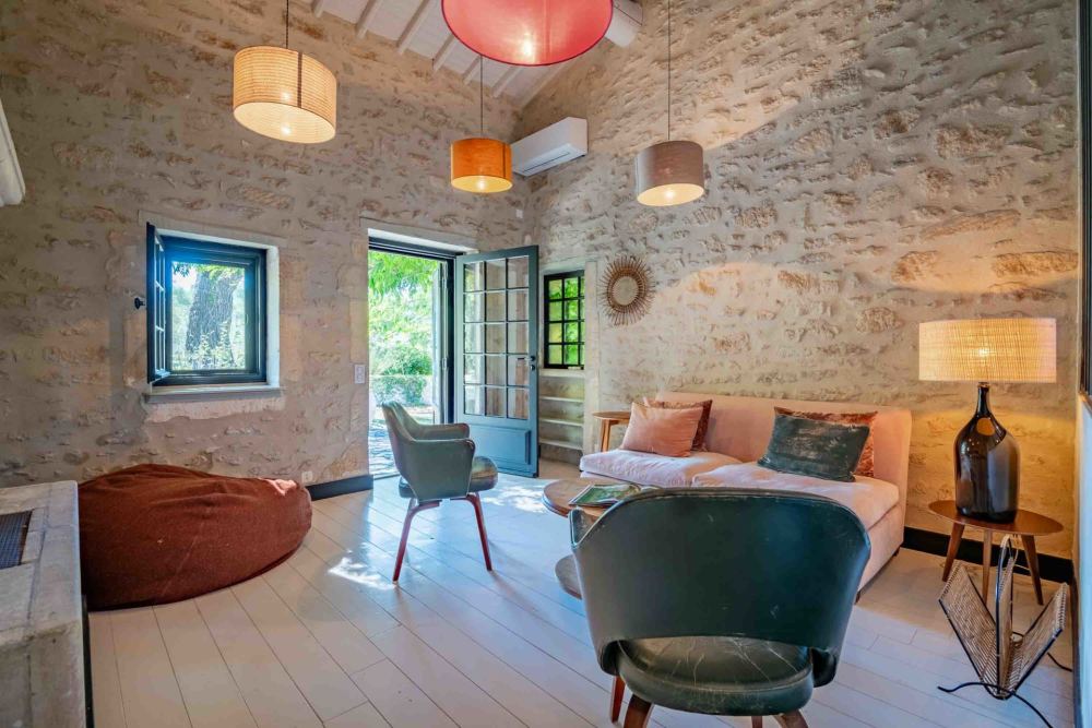 Photographs of Mas du Lac villa in Provence - Image 40 of 56
