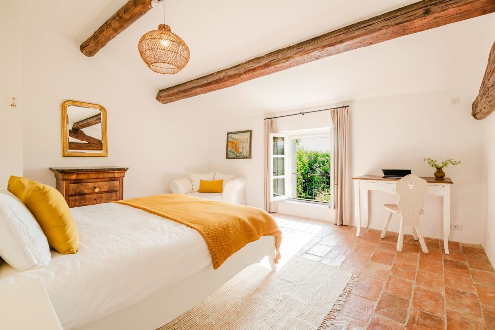 Photographs of Mas des Cinq Sens villa in Provence - Image 23 of 37