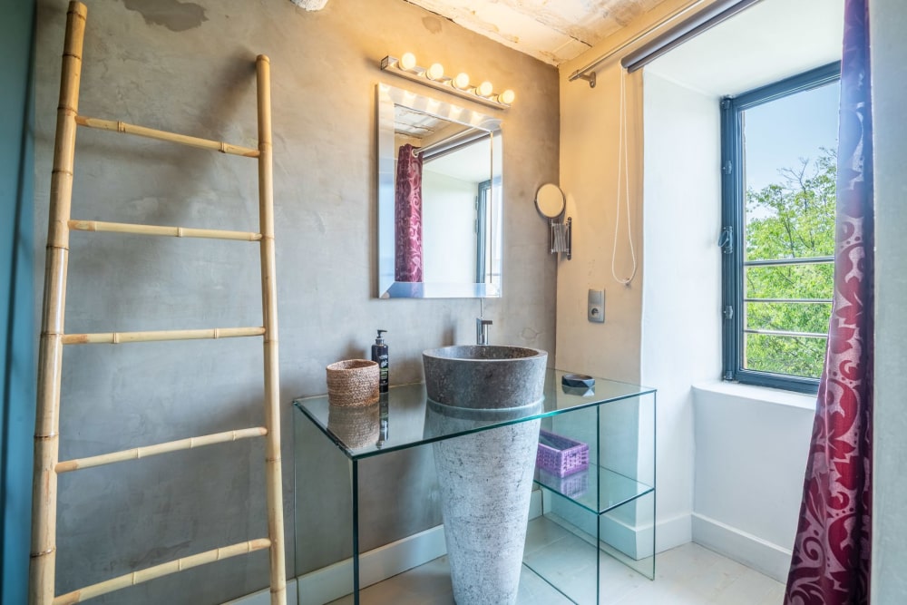 Photographs of Bastide de la Senancole villa in Provence - Image 31 of 52