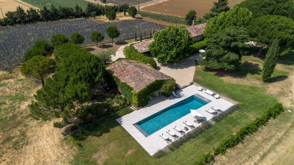 Photographs of Mas des Splendeurs villa in Provence - Image 19 of 53