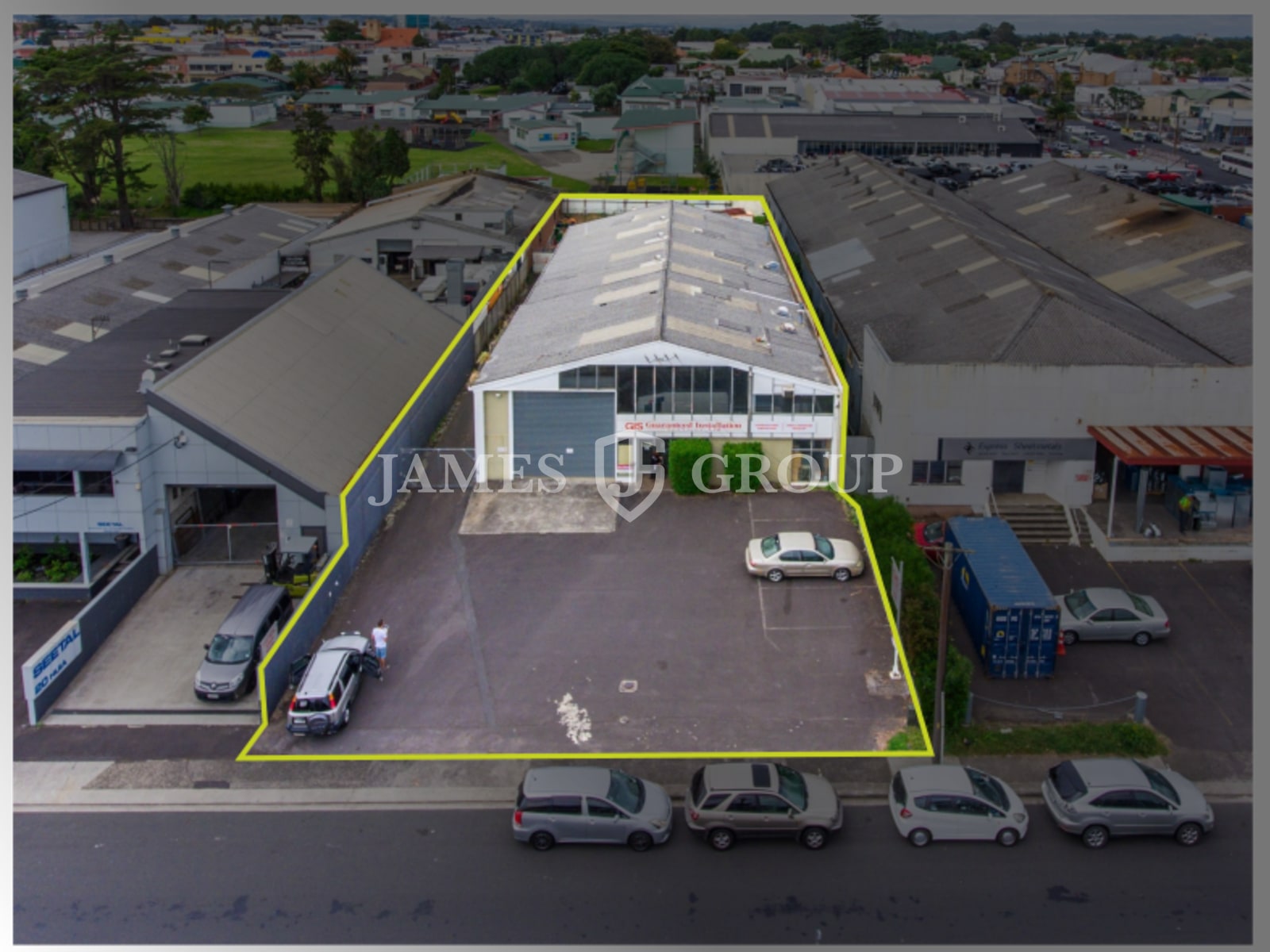Versatile Industrial With Dual Yard And Gantry