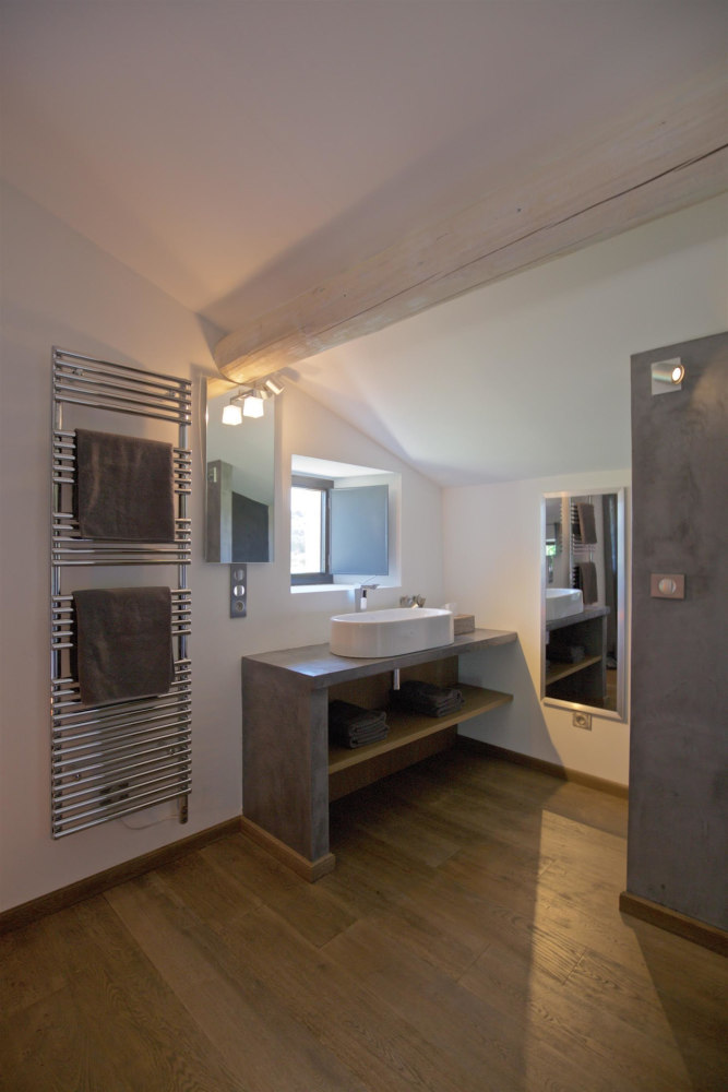 Photographs of Mas des Platanes villa in Provence - Image 31 of 36