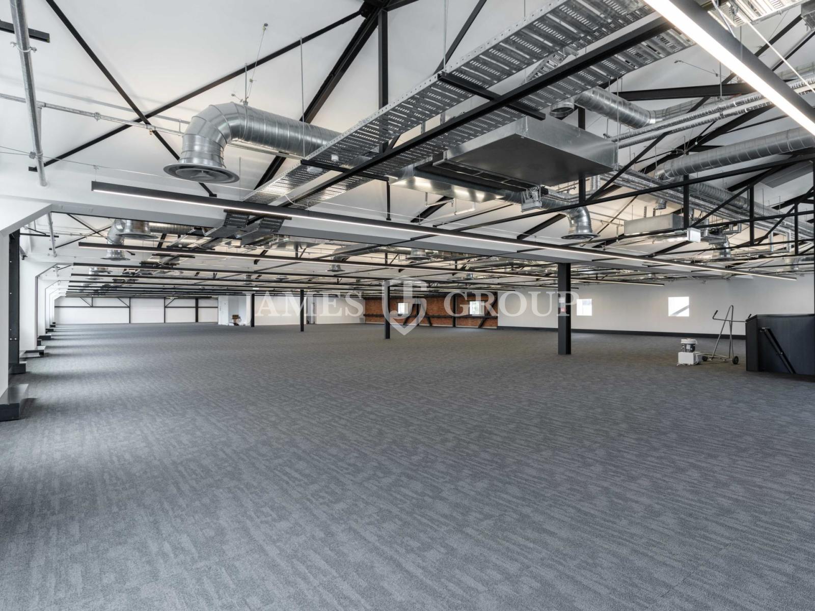 Recently Refurbished Greenlane Character Office