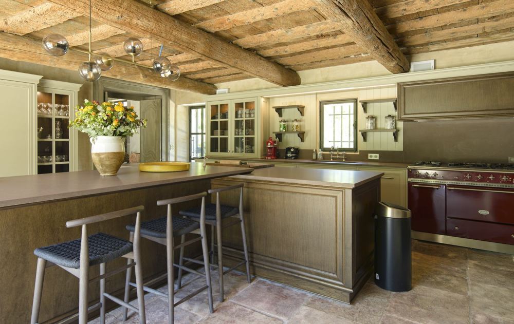 Photographs of Mas de l’Etoile villa in Provence - Image 9 of 39