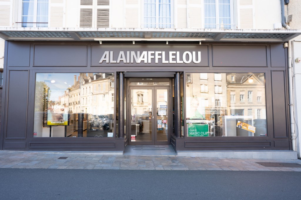 Magasin Opticien 12 place du Marché 36400 LA CHÂTRE