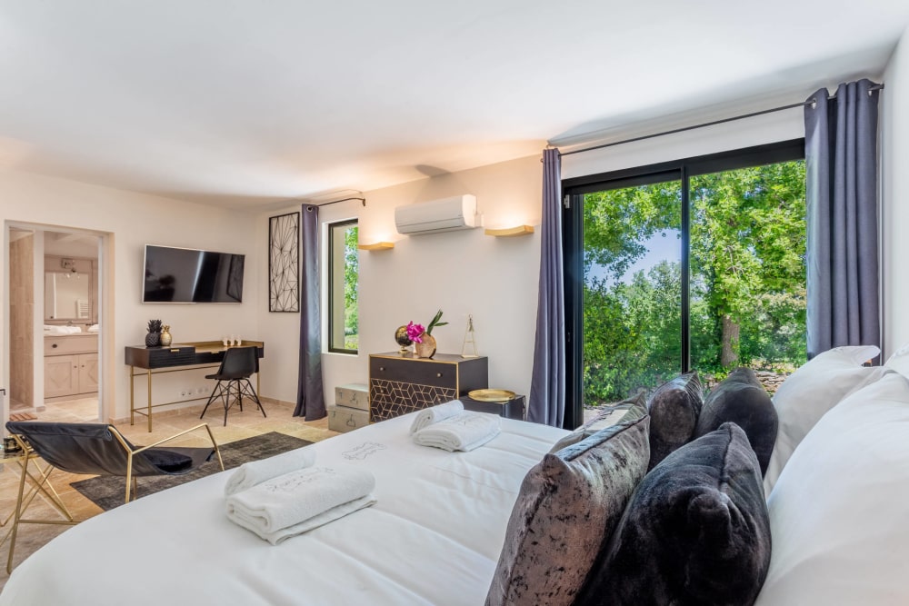 Photographs of Villa Plenitude villa in Provence - Image 24 of 36