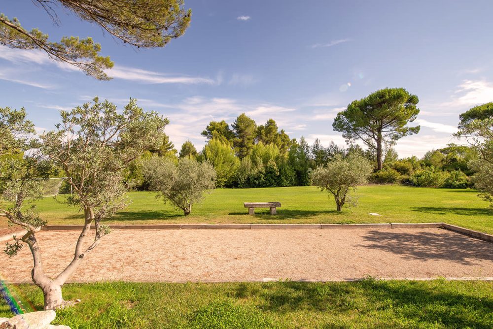 Photographs of Mas Daudet villa in Provence - Image 36 of 40