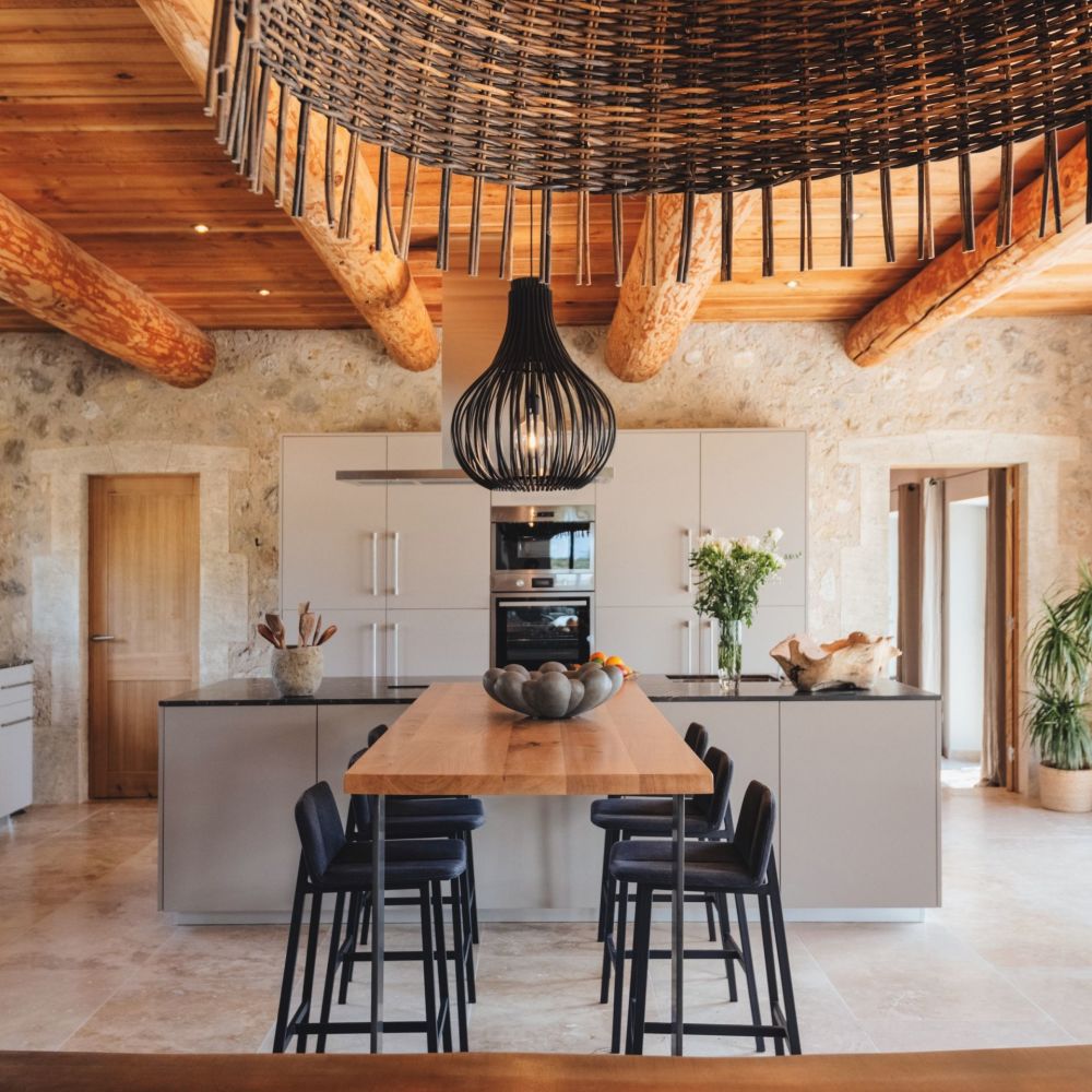 Photographs of Mas de l’Atlas villa in Provence - Image 11 of 45