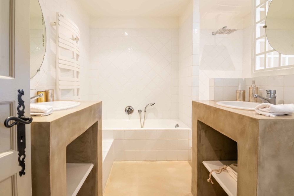 Photographs of Mas des Papillons villa in Provence - Image 33 of 45