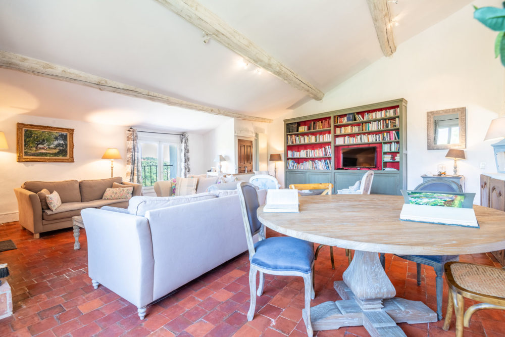 Photographs of Villa la Feniere villa in Provence - Image 5 of 28