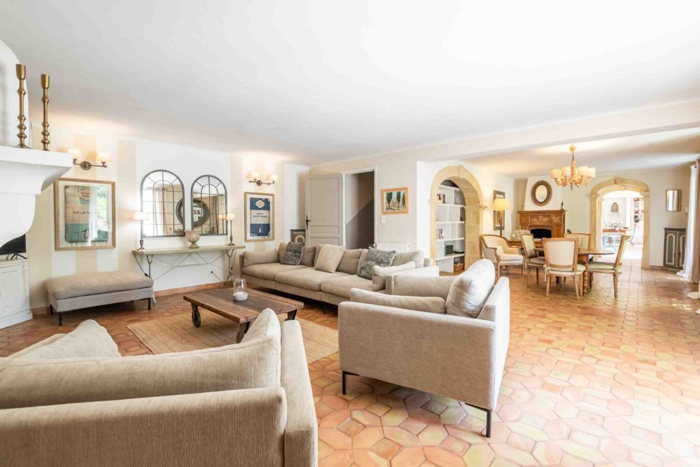 Photographs of Le Mas de Gancel villa in Provence - Image 10 of 41