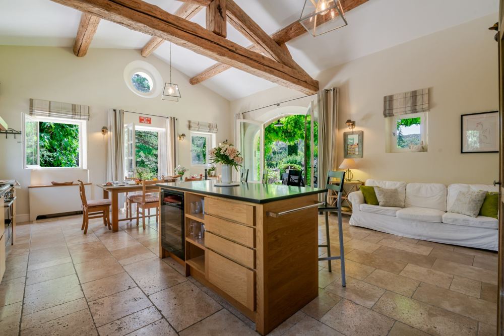 Photographs of Mas de Roubine villa in Provence - Image 14 of 45