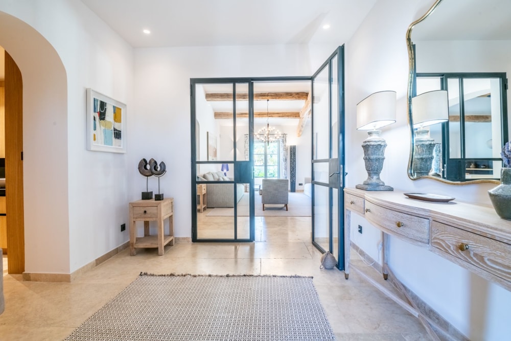 Photographs of Mas des Mimosas villa in Provence - Image 14 of 47