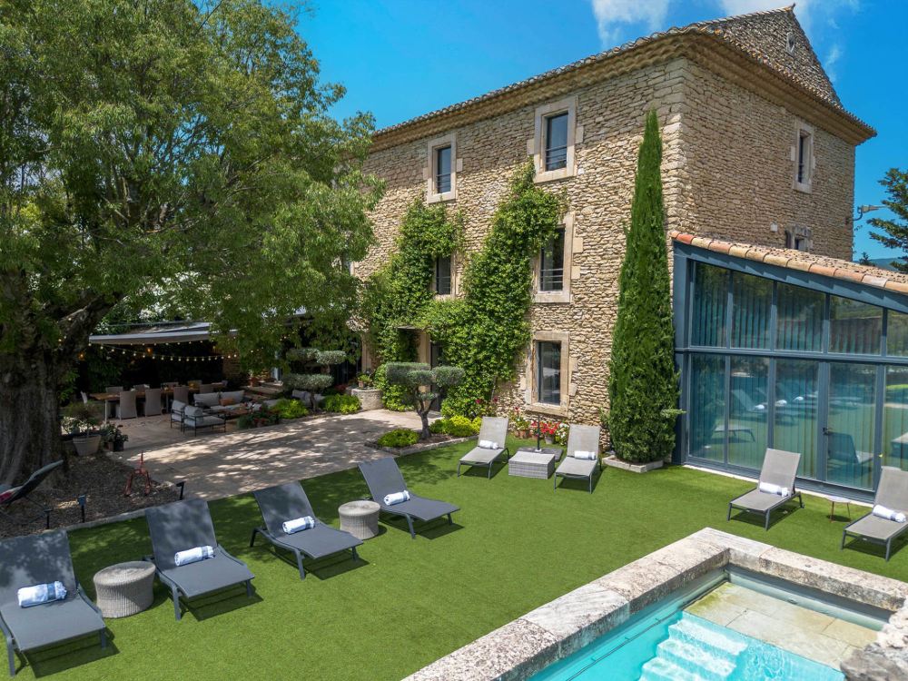 Photographs of Bastide de la Senancole villa in Provence - Image 3 of 52
