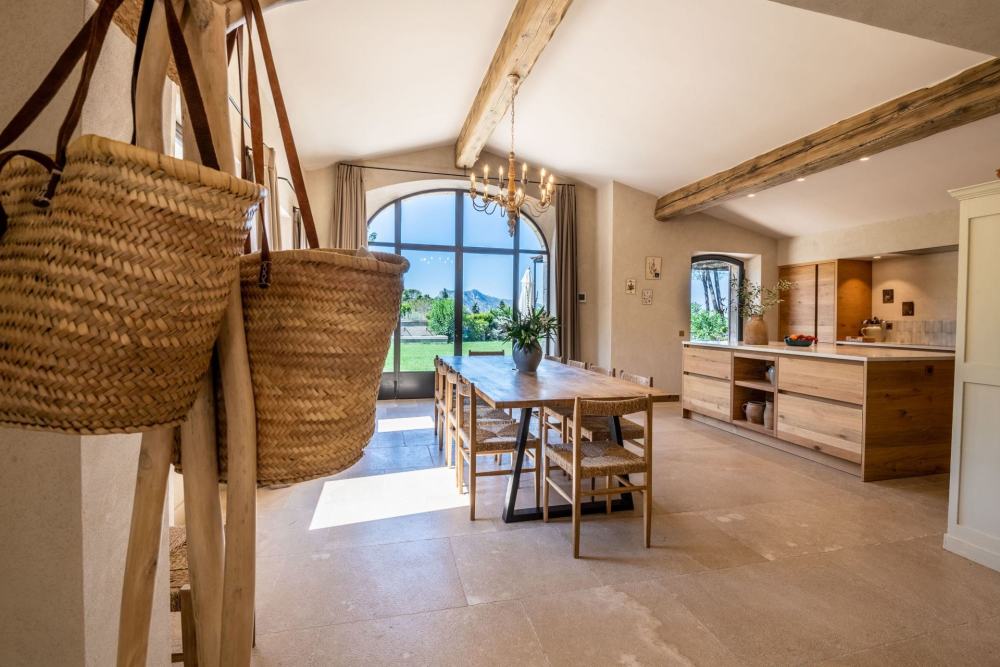 Photographs of Maison des Promesses villa in Provence - Image 6 of 44