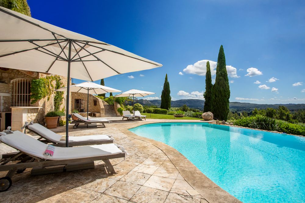 Photographs of La Citadelle villa in Provence - Image 3 of 28