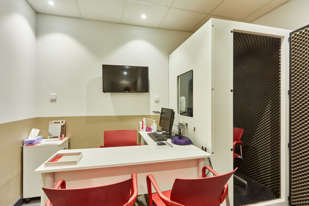 Tienda audiólogo C/ SANTA ANNA 8 25300 TARREGA interior