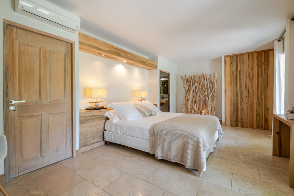 Photographs of Mas de Velorgues villa in Provence - Image 23 of 58