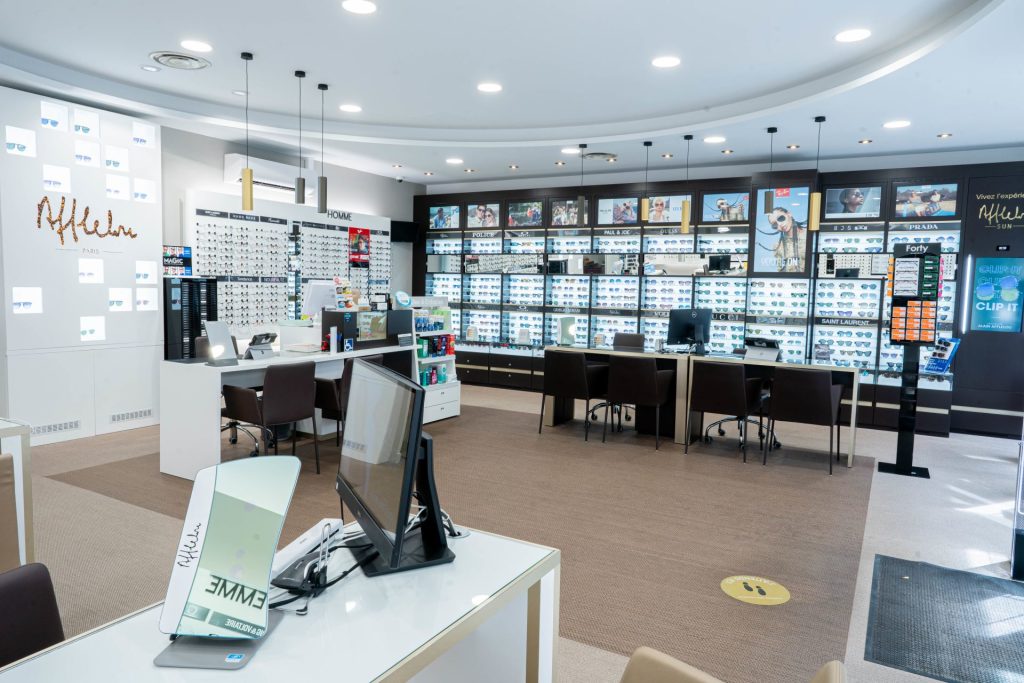 Magasin Opticien 3 rue Moyenne 18000 BOURGES intérieur