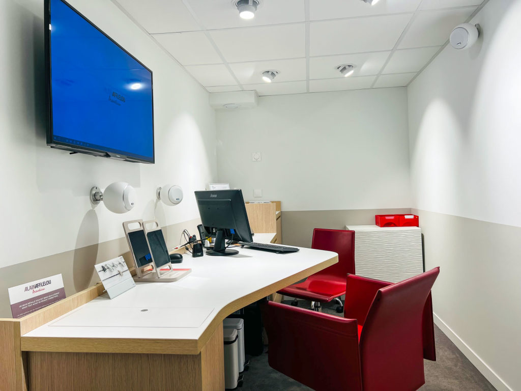 Magasin audioprothesiste 28 Place de l'Hôtel de ville 76600 LE HAVRE intérieur