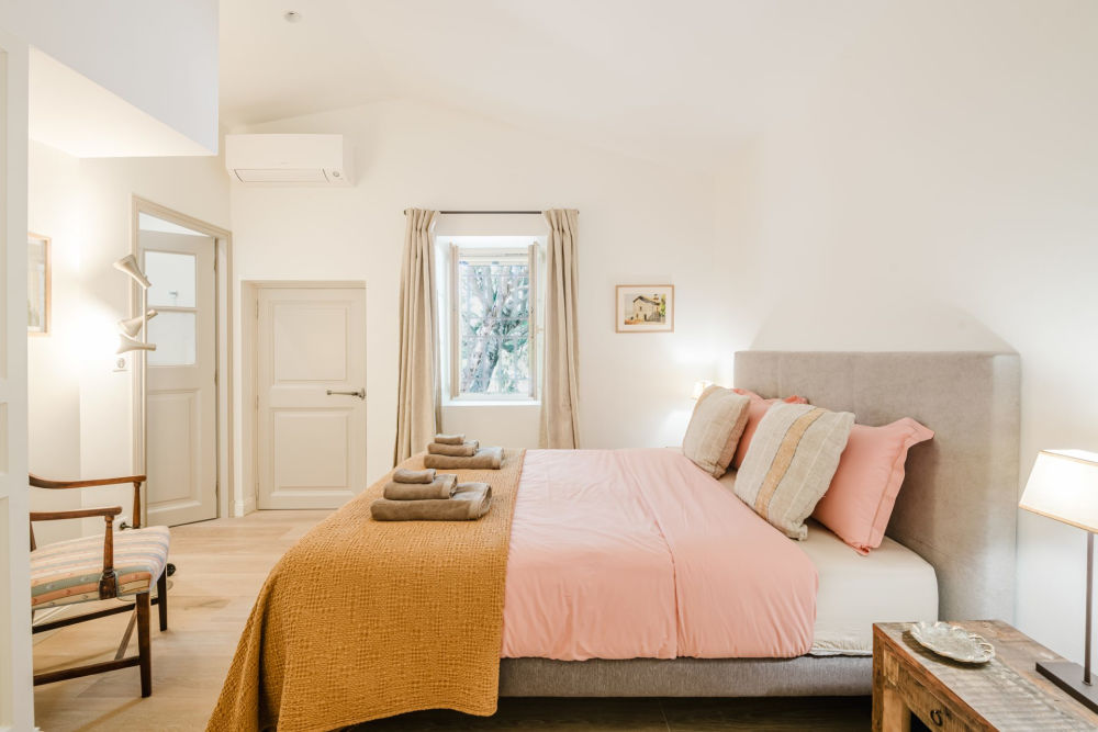 Photographs of Bijou de Paradou villa in Provence - Image 25 of 36