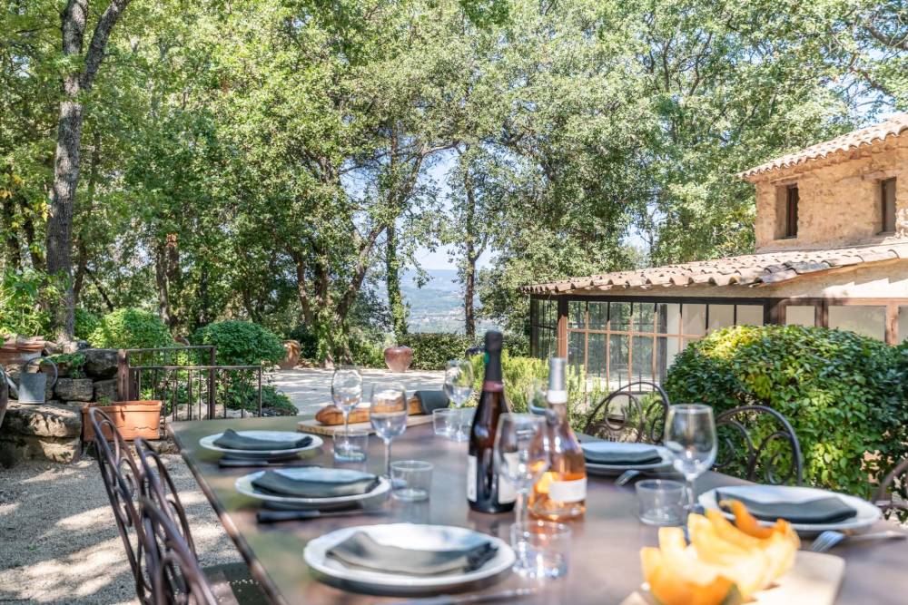 Photographs of Mas les Gardiols villa in Provence - Image 5 of 43