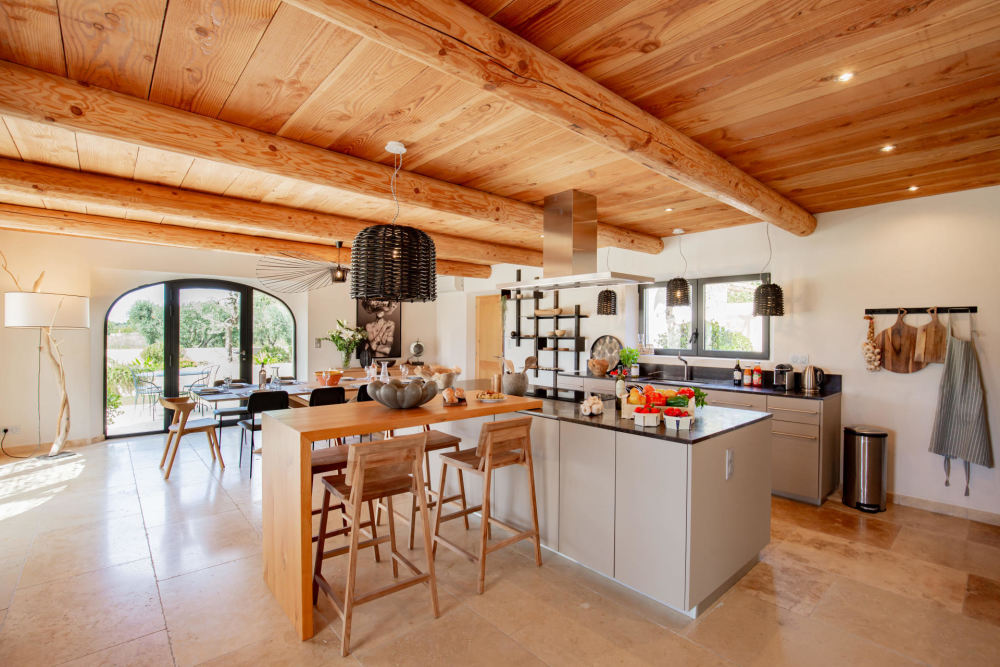 Photographs of Mas Helios villa in Provence - Image 9 of 44