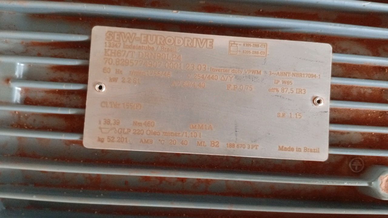 SEW-EURODRIVE gearmotor 2.2 kW KH67/T DRN90LP4
