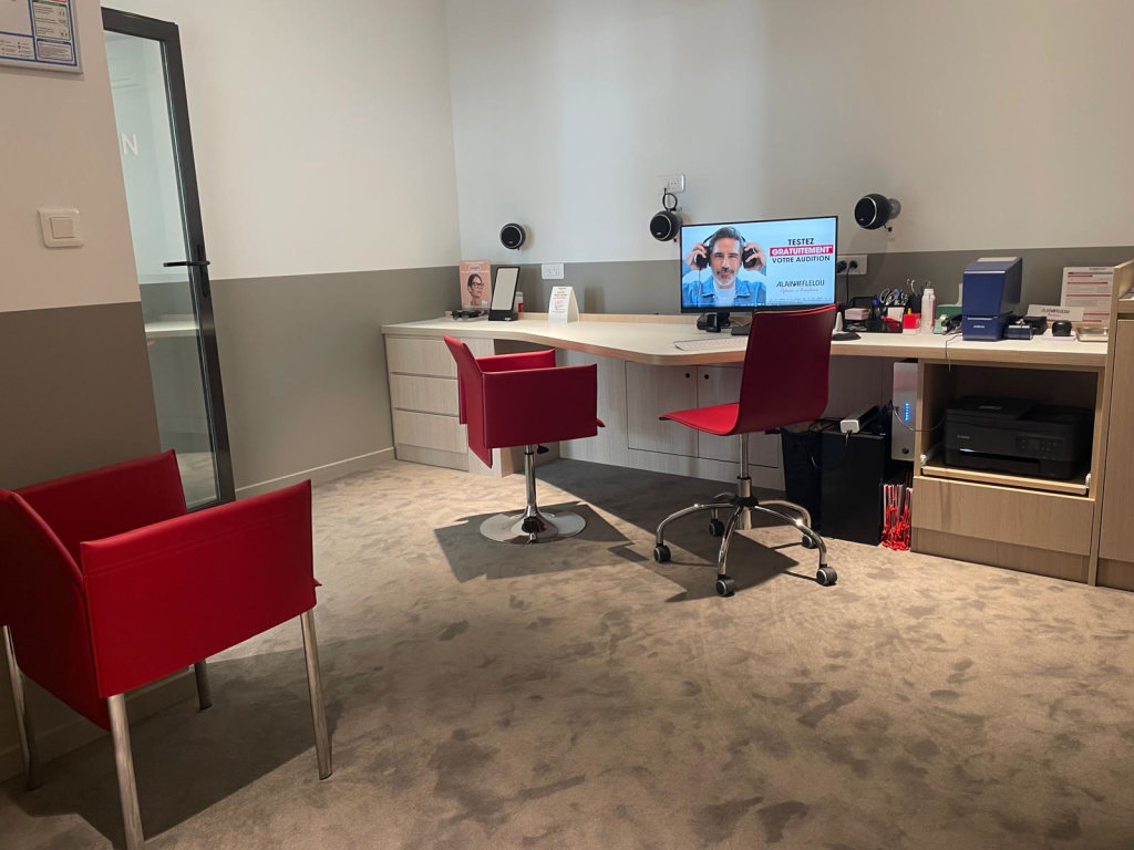 Magasin audioprothesiste Parc de Sainte Colombe - 1 impasse Saint Vincent 89100 SAINT-DENIS-LES-SENS intérieur