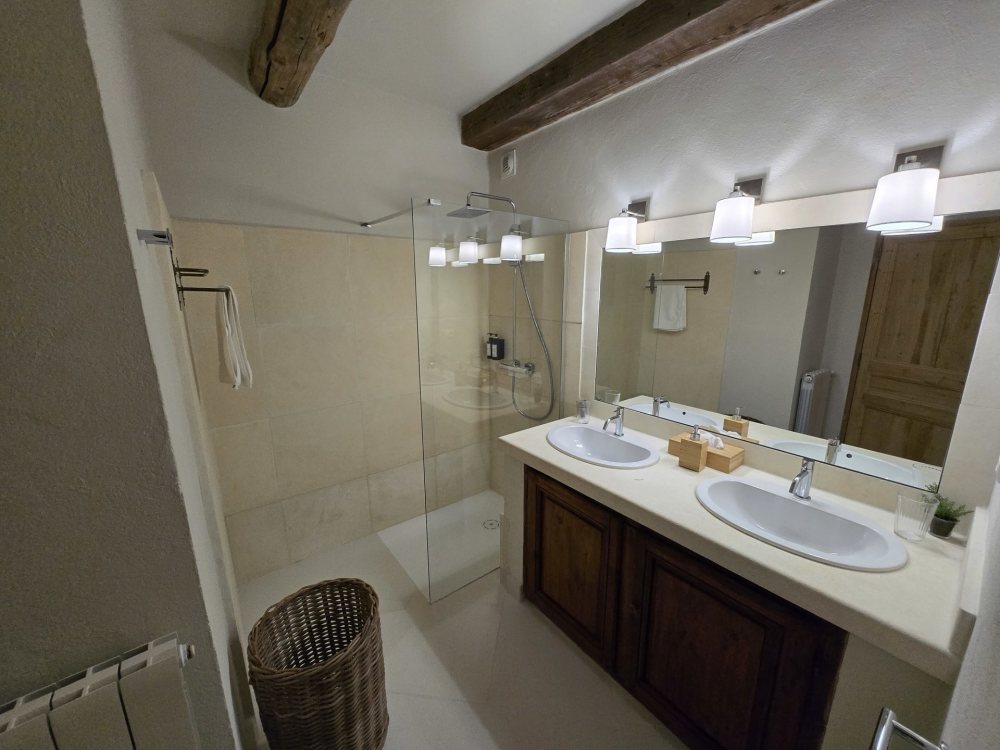 Photographs of Mas de Lacoste villa in Provence - Image 55 of 64