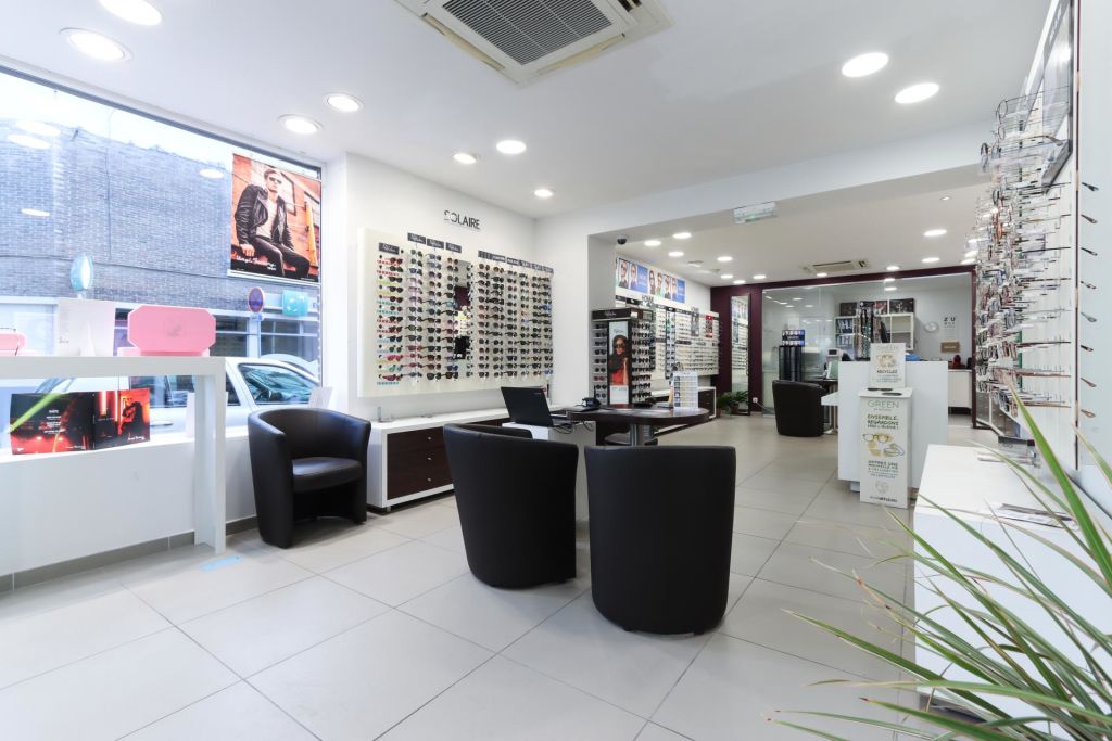 Magasin Opticien 179 rue du Maréchal Foch 59120 LOOS intérieur