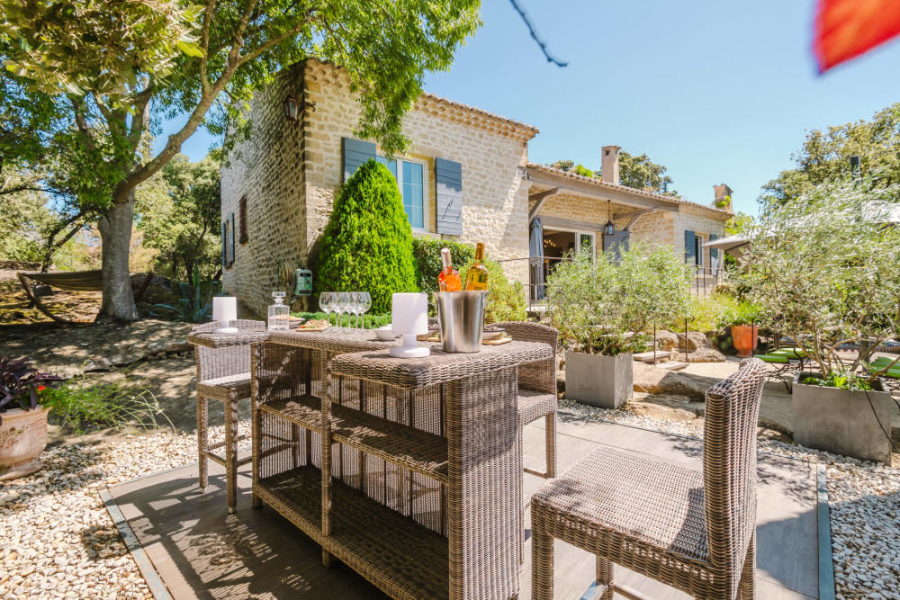 Photographs of Mas des Rocailles villa in Provence - Image 4 of 41