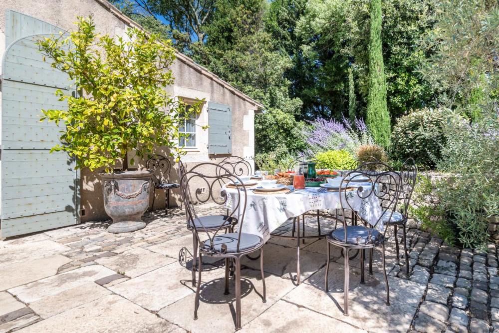 Photographs of Mas du Cardinal villa in Provence - Image 46 of 49