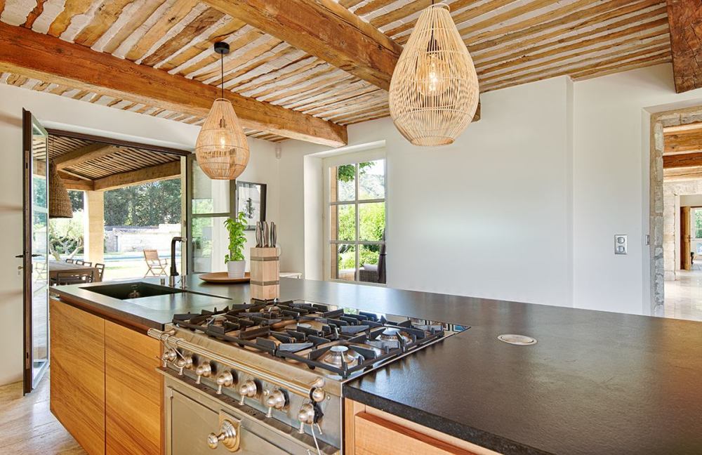 Photographs of Mas de Isa villa in Provence - Image 11 of 41
