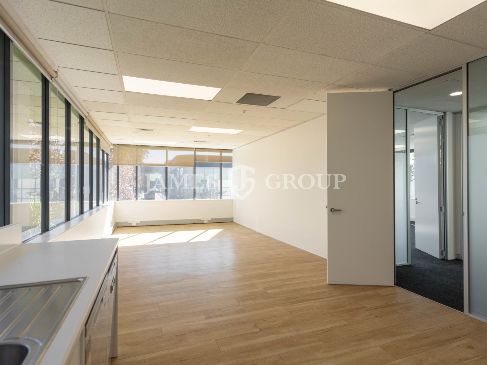 Prime Penrose Office With Exceptional Parking