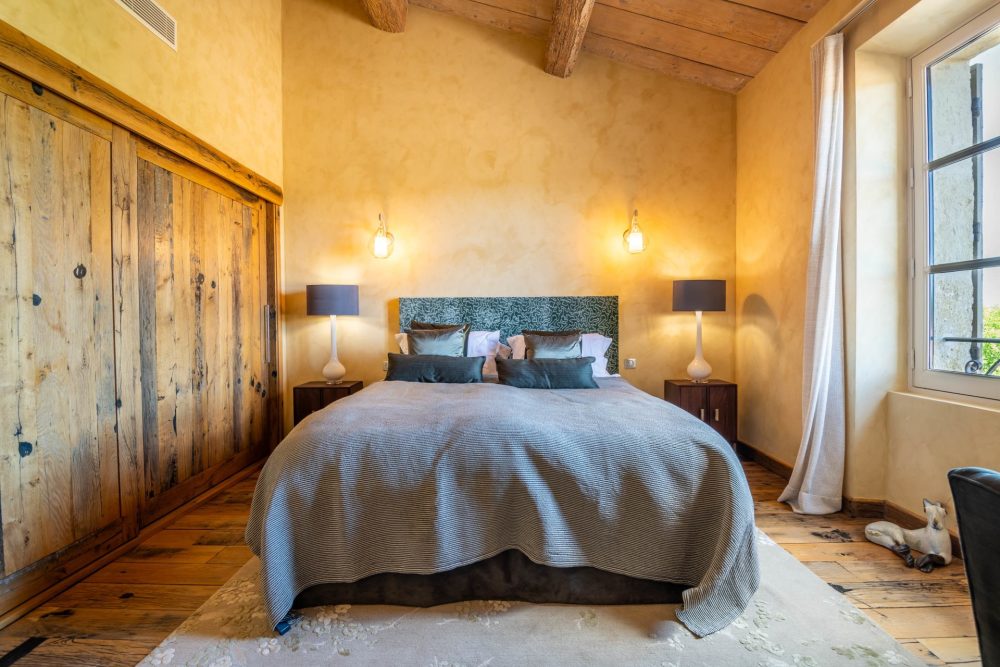 Photographs of Mas la Boheme villa in Provence - Image 25 of 44