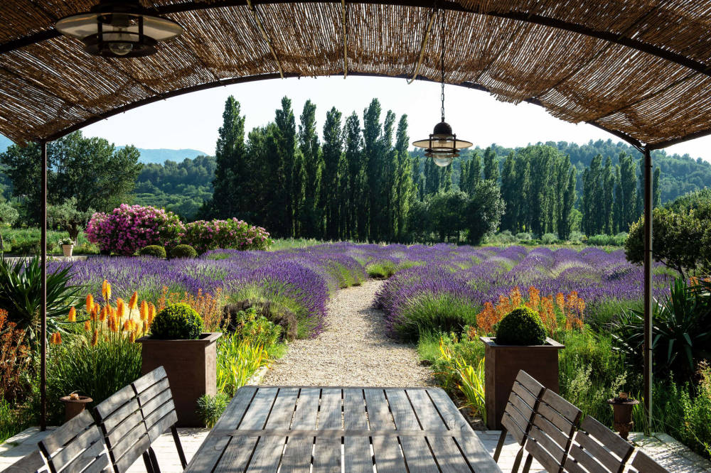 Photographs of Bastide du Calavon villa in Provence - Image 14 of 57