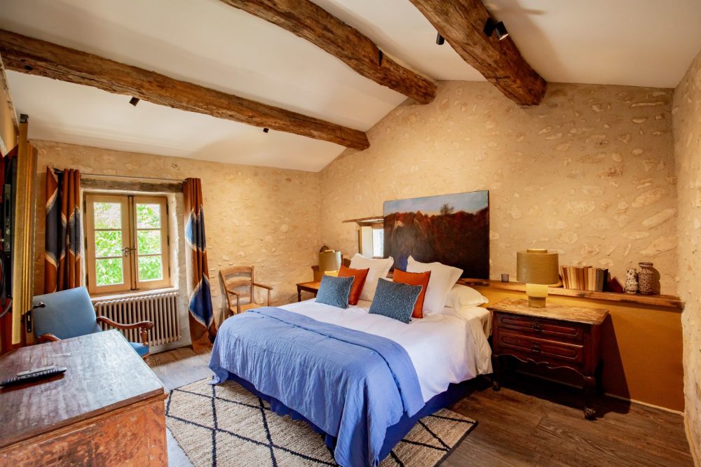 Photographs of Le Mas d’Or villa in Provence - Image 13 of 38