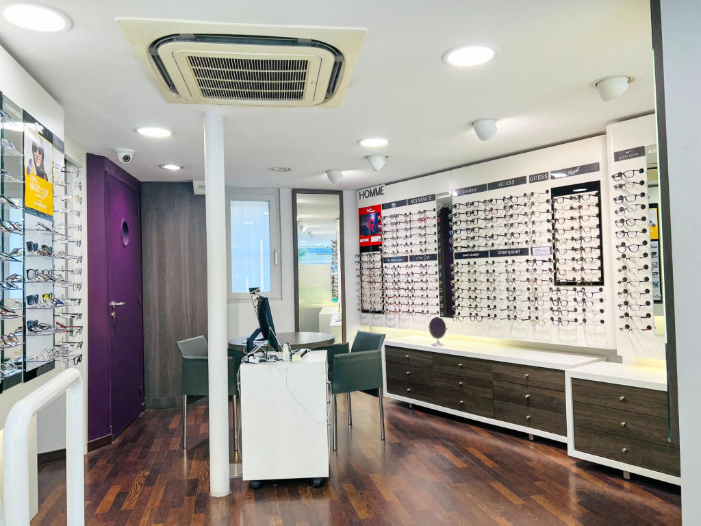 Magasin Opticien 118 boulevard Maréchal Leclerc 14000 CAEN intérieur