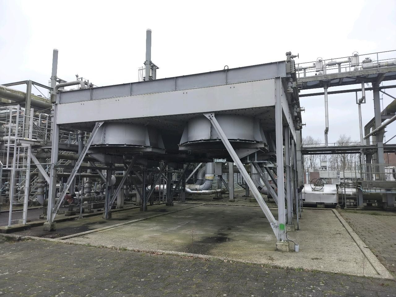 Cooler banks- - Image 2