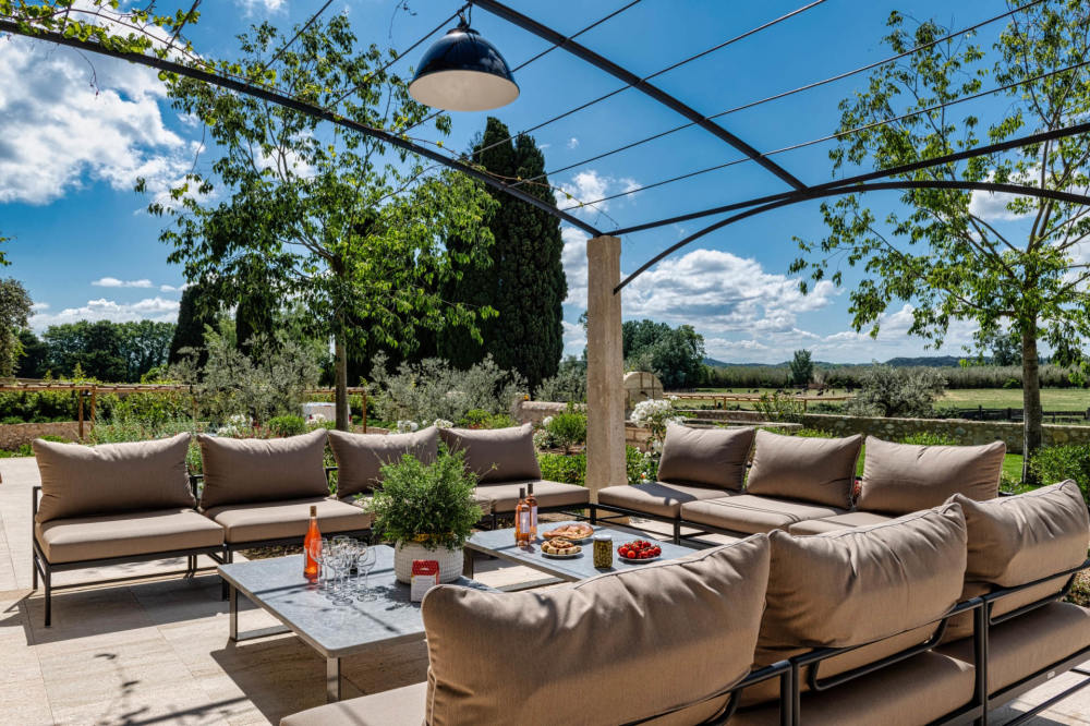 Photographs of Mas de l’Atlas villa in Provence - Image 19 of 45